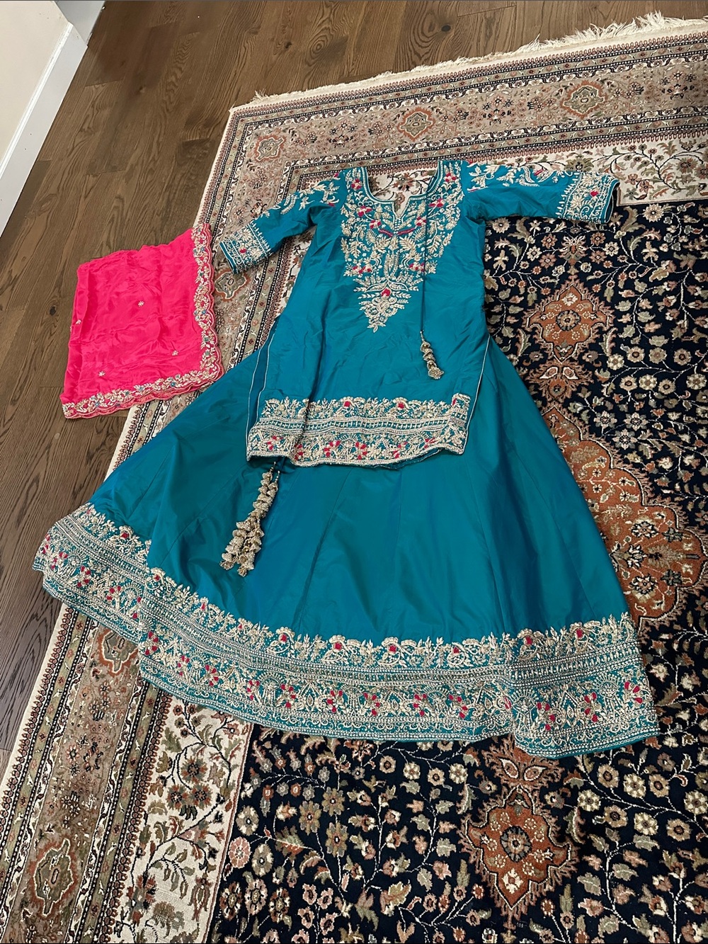Indian  / Pakistani / Bollywood 3-piece outfit